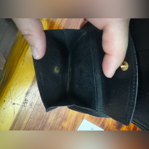 LV wallet with snap and coin pouch. - Picture 6 of 7